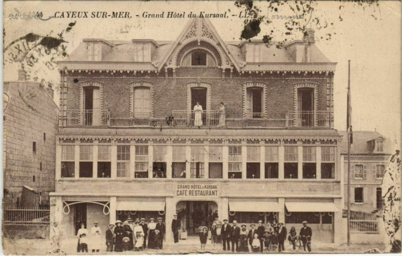 Carte postale ancienne Cayeux-sur-Mer Grand Hotel du Kursaal à Cayeux-sur-Mer