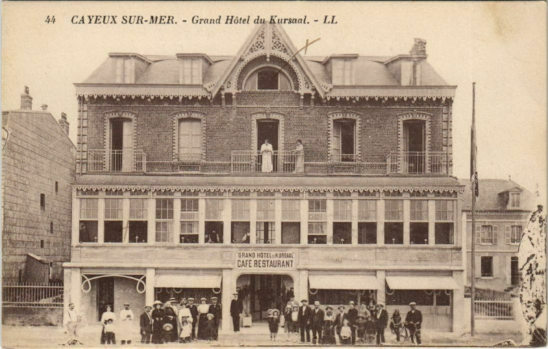 Carte postale ancienne Cayeux-sur-Mer Grand Hotel du Kursaal à Cayeux-sur-Mer
