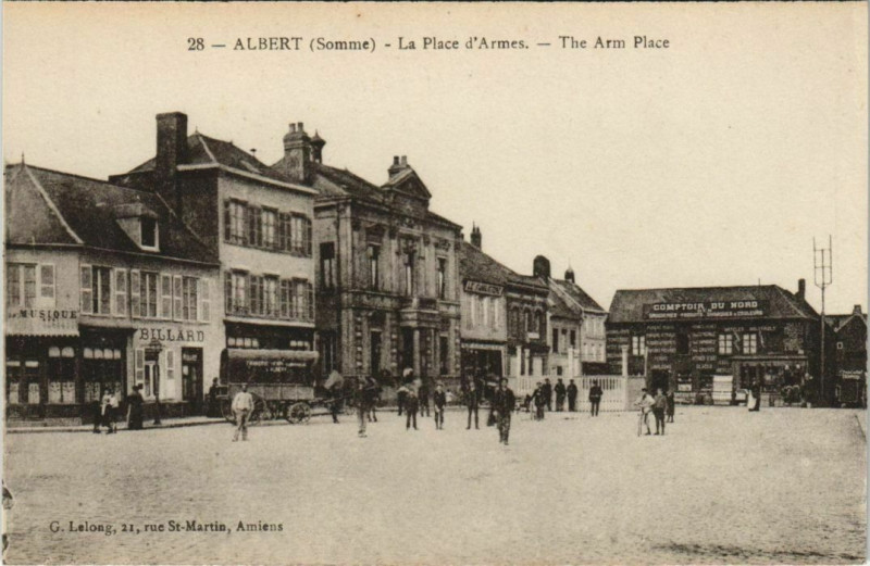 Carte postale ancienne Albert Place d'Armes à Albert