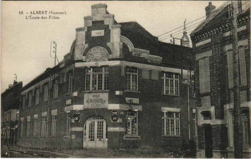 Carte postale ancienne Albert Ecole des Filles à Albert