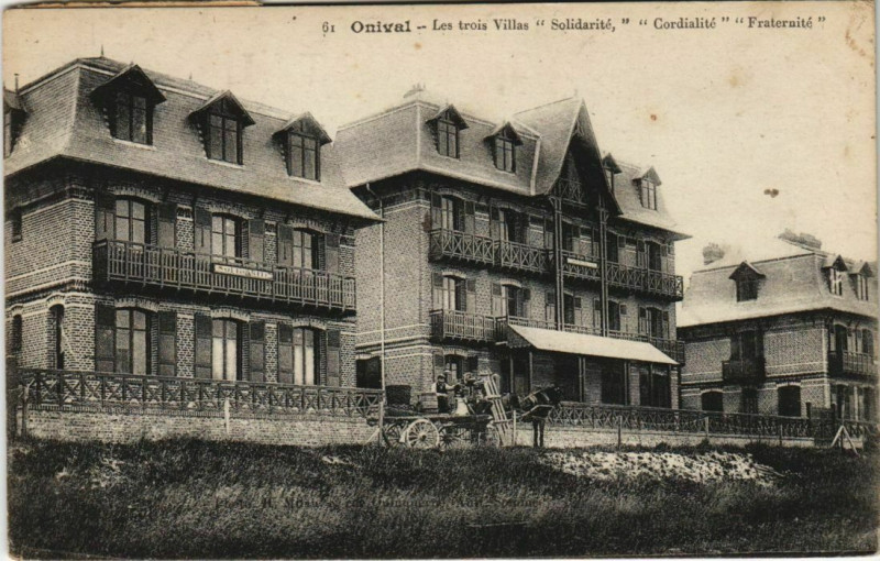 Carte postale ancienne Onival les 3 Villas Solidarité, Cordialité, Fraternité