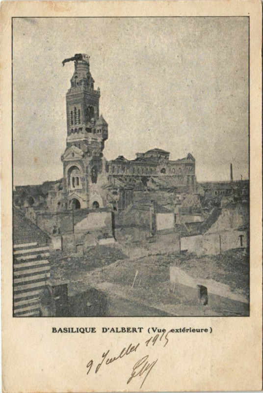 Carte postale ancienne Guerre Albert La Basilique à Albert