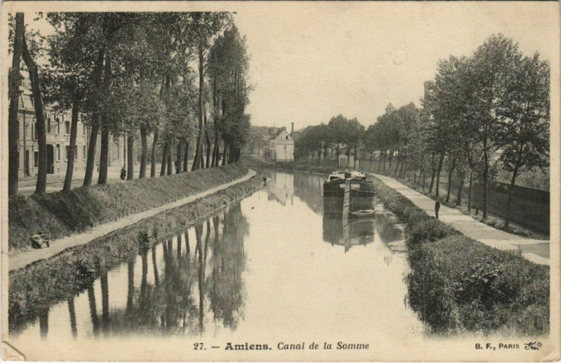 Carte postale ancienne Amiens Canal de la Somme à Amiens