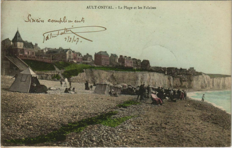 Carte postale ancienne Ault La Plage et les Falaises à Ault