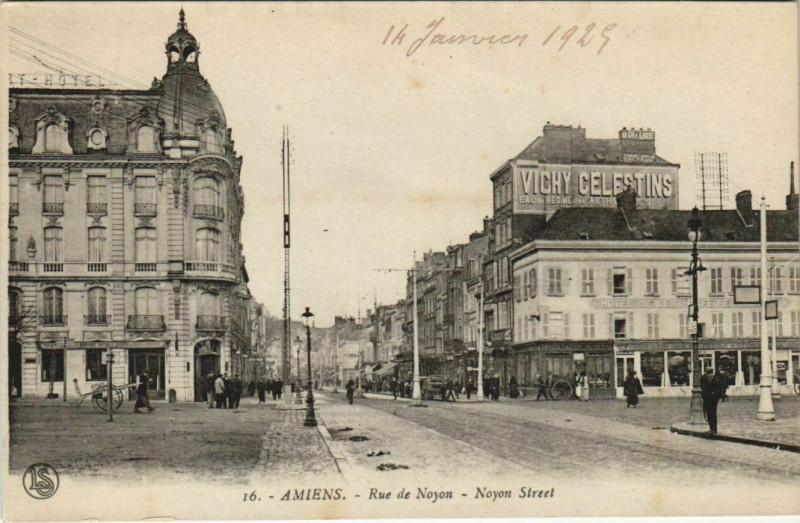Carte postale ancienne Amiens Rue de Noyon à Amiens