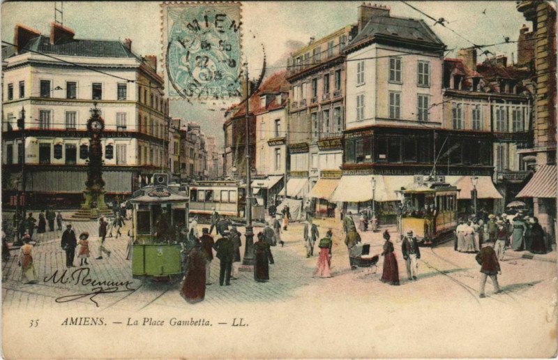 Carte postale ancienne Amiens Place Gambetta Tramway à Amiens