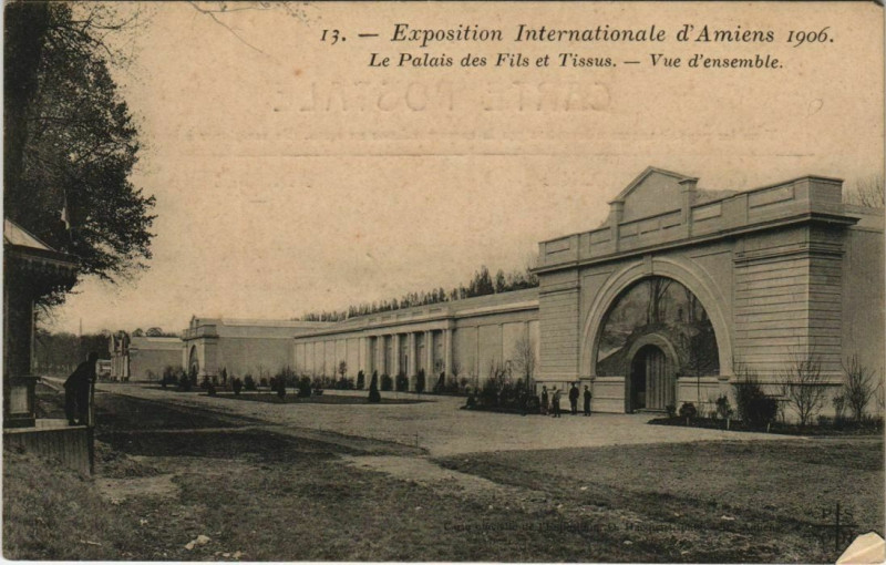 Carte postale ancienne Expo 1906 Amiens Palais des Fils et Tissus à Amiens