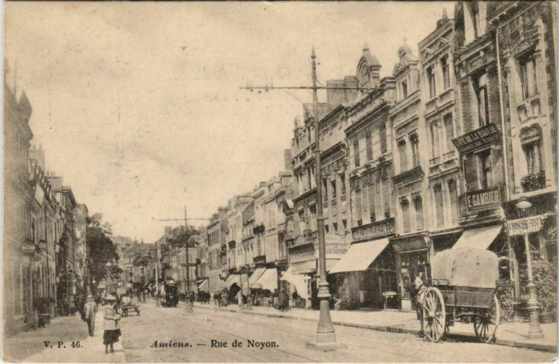 Carte postale ancienne Amiens Rue de Noyon à Amiens