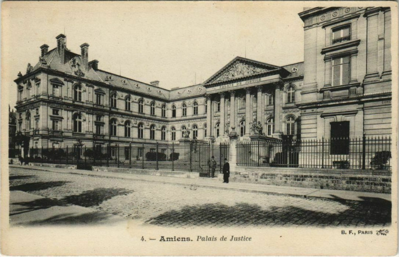 Carte postale ancienne Amiens Palais de Justice à Amiens