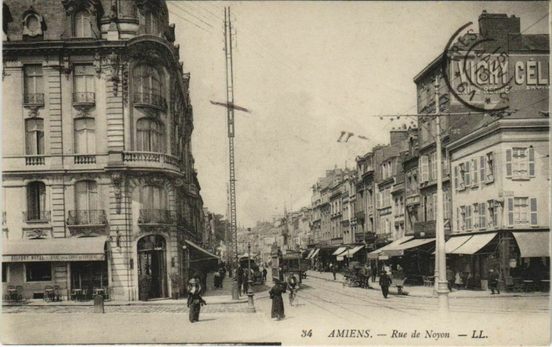Carte postale ancienne Amiens Rue de Noyon à Amiens