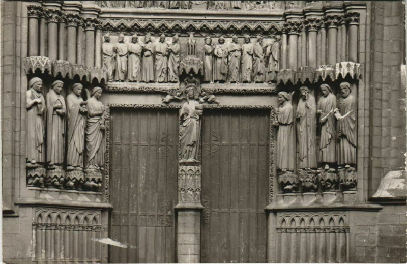 Carte postale ancienne Carte photo Amiens La Cathédrale à Amiens