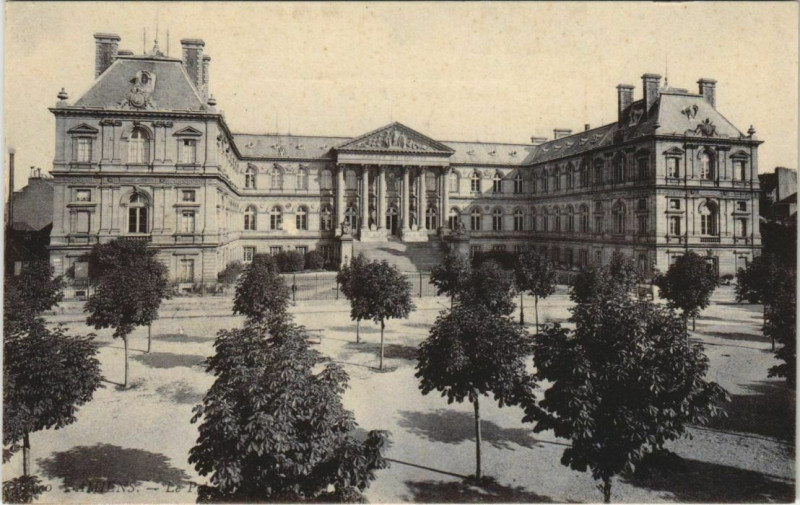 Carte postale ancienne Amiens Palais de Justice à Amiens