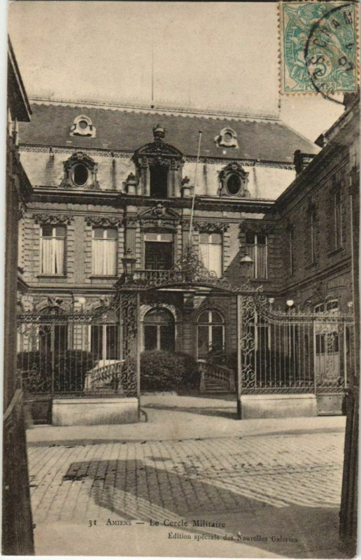 Carte postale ancienne Amiens Le Cercle Militaire à Amiens