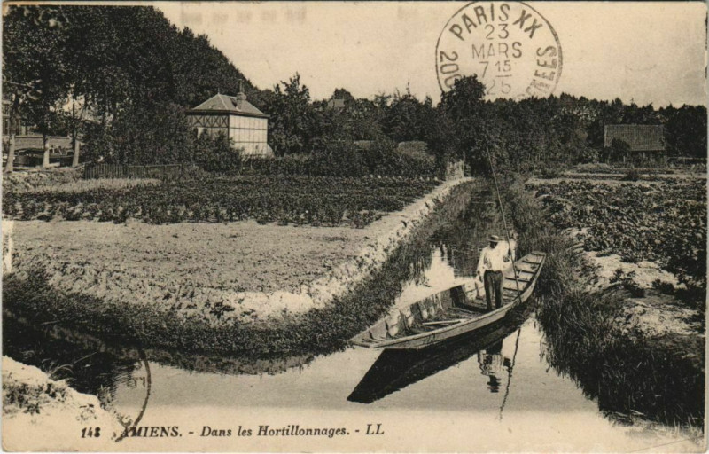 Carte postale ancienne Amiens Dans les Hortillonnages à Amiens