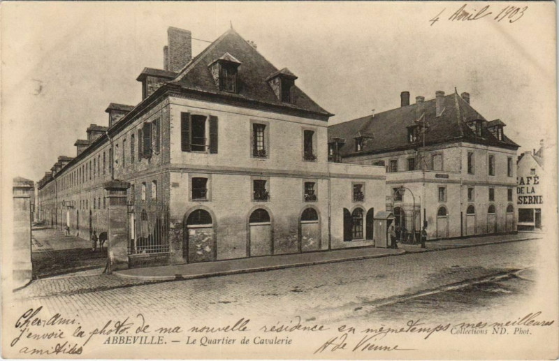 Carte postale ancienne Abbeville Quartier de Cavalier à Abbeville