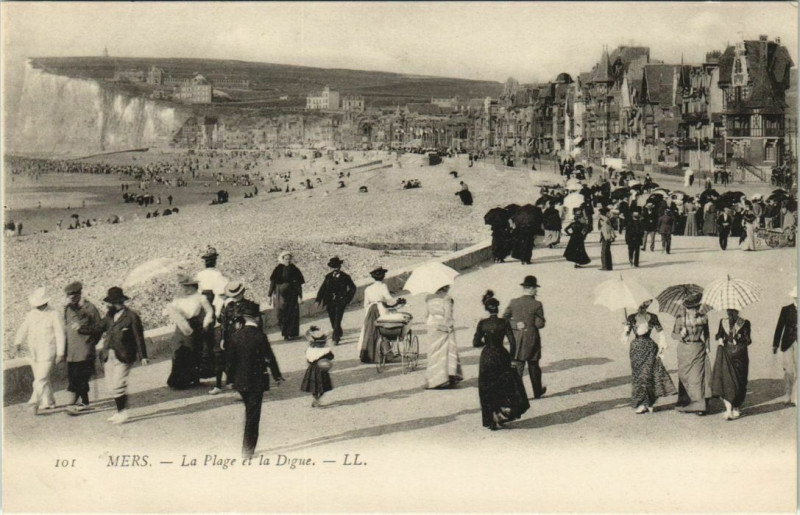 Carte postale ancienne Mers-les-Bains La Plage et la Digue à Mers-les-Bains
