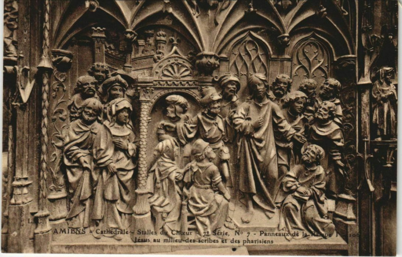 Carte postale ancienne La Cathédrale Amiens Stalles du Choeur à Amiens