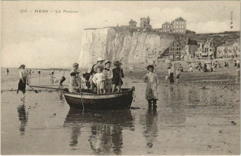 Carte postale ancienne Mers-les-Bains La Falaise à Mers-les-Bains