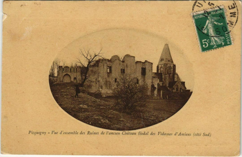 Carte postale ancienne Picquigny Ruine de l'ancien Chateau féodal à Picquigny