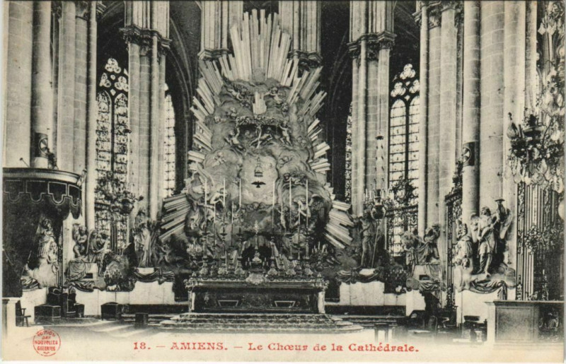 Carte postale ancienne La Cathédrale Amiens Le Choeur à Amiens
