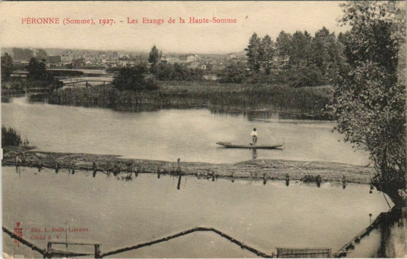 Carte postale ancienne Peronne Les Etangs de la Haute-Somme à Péronne