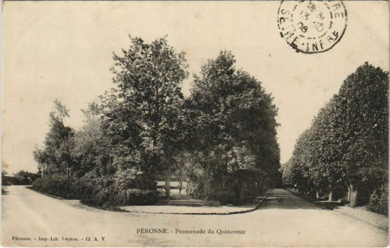 Carte postale ancienne Peronne Promenade du Quinconce à Péronne