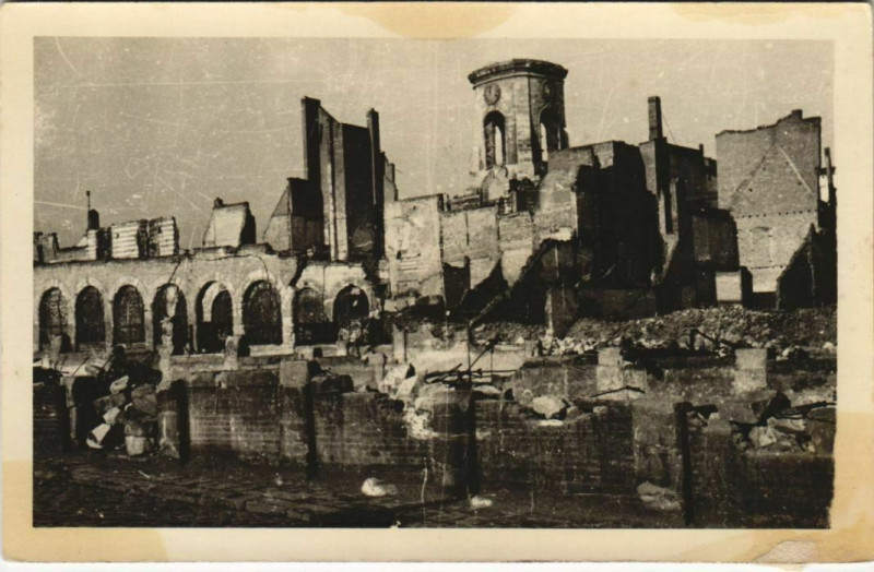 Carte postale ancienne Guerre Amiens carte photo Marché Lancelle à Amiens