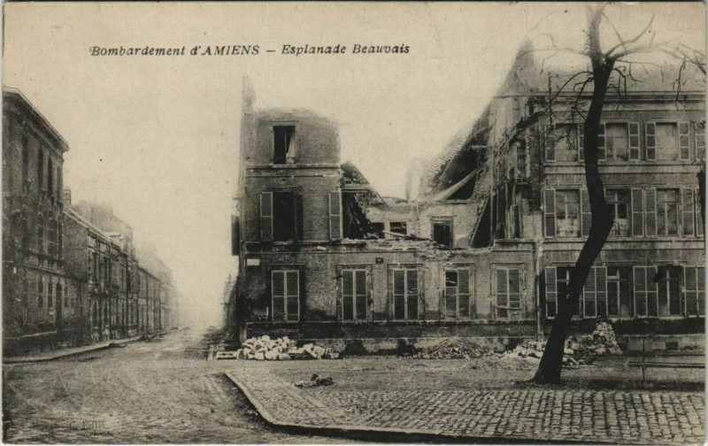 Carte postale ancienne Guerre Amiens Esplanade Beauvais à Amiens
