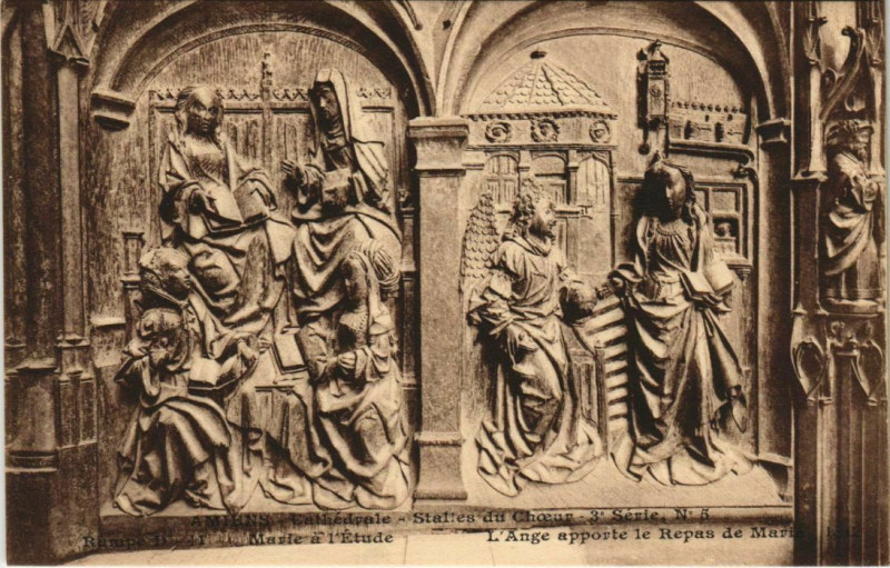 Carte postale ancienne La Cathédrale Amiens Stalles du Choeur à Amiens