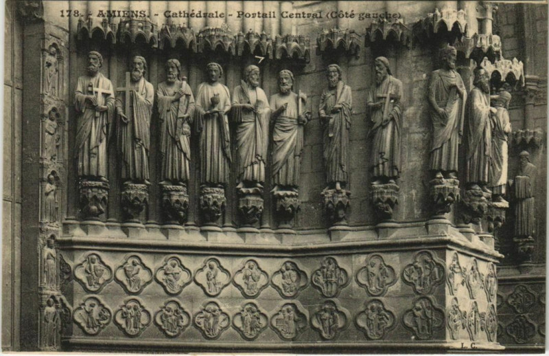 Carte postale ancienne La Cathédrale Amiens Portail Central à Amiens
