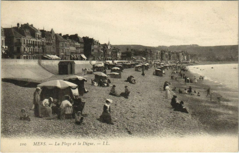 Carte postale ancienne Mers-les-Bains La Plage et la Digue à Mers-les-Bains