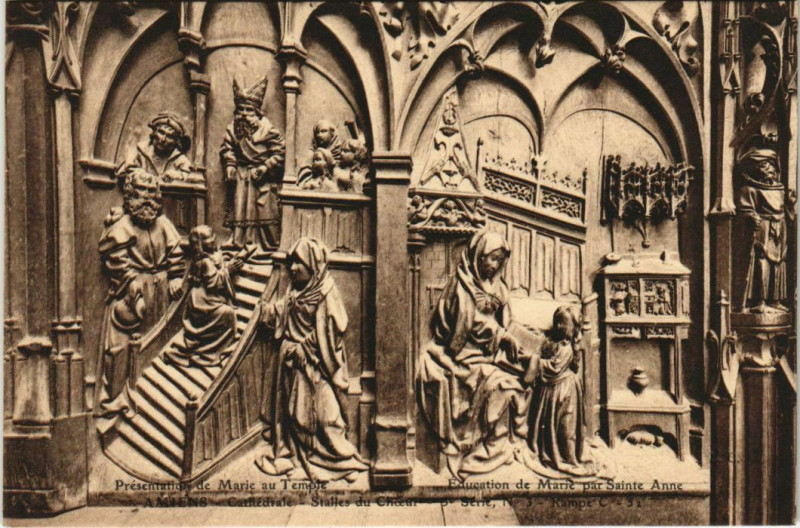 Carte postale ancienne La Cathédrale Amiens Stalles du Choeur à Amiens