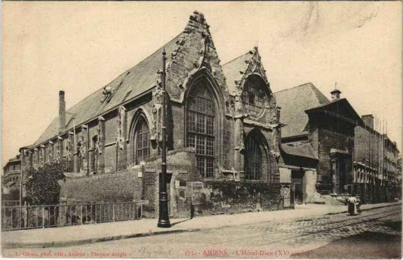 Carte postale ancienne Amiens Hotel Dieu à Amiens