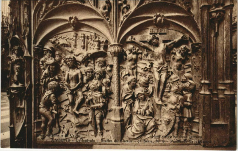 Carte postale ancienne La Cathédrale Amiens Stalles du Choeur à Amiens