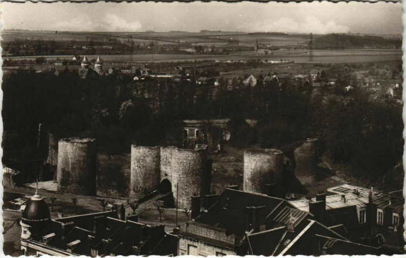 Carte postale ancienne Peronne le Chateau à Péronne