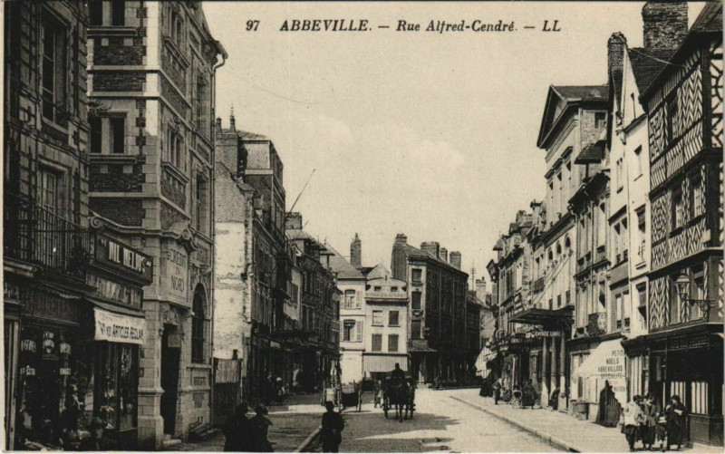 Carte postale ancienne Abbeville Rue Alfred-Cendré à Abbeville