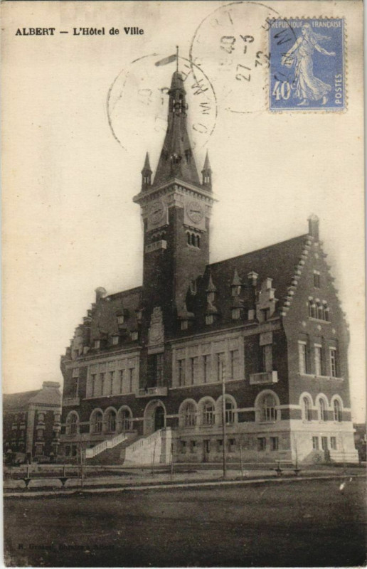 Carte postale ancienne Albert Hotel de Ville à Albert