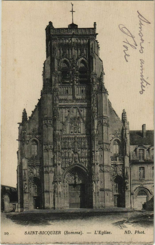 Carte postale ancienne Saint-Riquier Eglise à Saint-Riquier