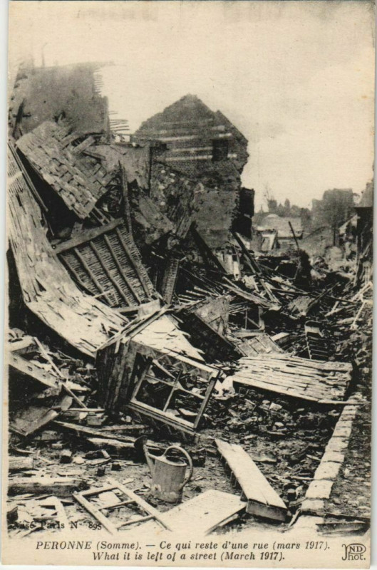 Carte postale ancienne Guerre Peronne à Péronne