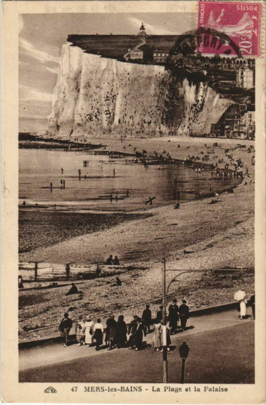 Carte postale ancienne Mers-les-Bains La Plage et la Falaise à Mers-les-Bains