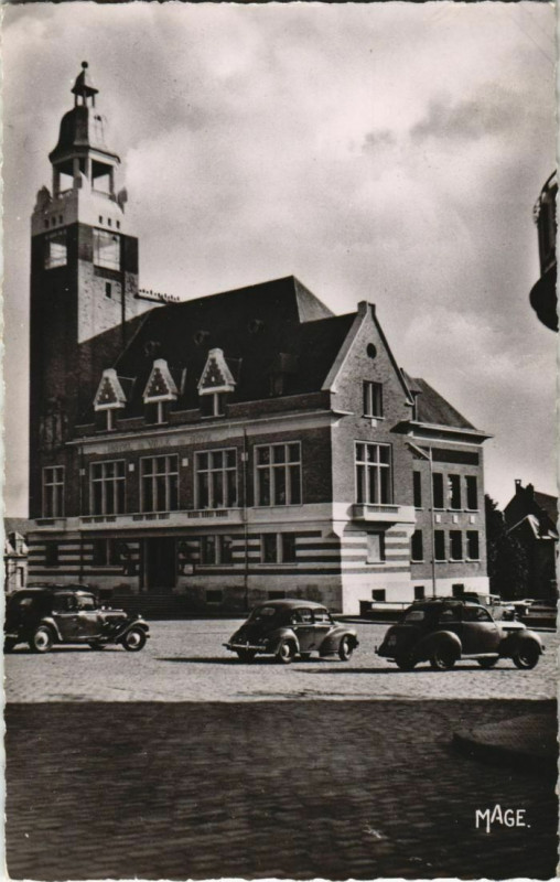 Carte postale ancienne Roye Hotel de Ville à Roye