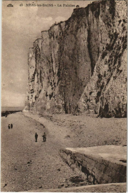 Carte postale ancienne Mers-les-Bains la falaise à Mers-les-Bains