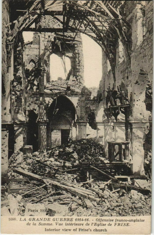 Carte postale ancienne Guerre Frise Intérieur de l'Eglise à Frise