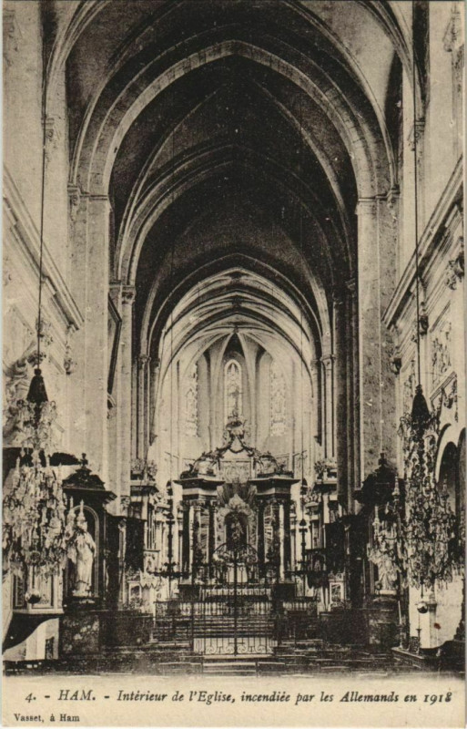 Carte postale ancienne Ham Intérieur de l'Eglise à Ham
