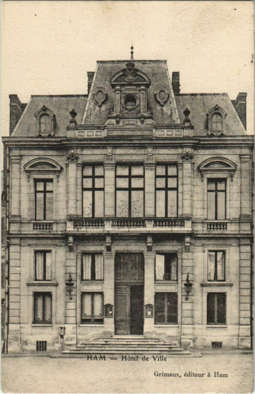 Carte postale ancienne Hôtel de Ville à Ham