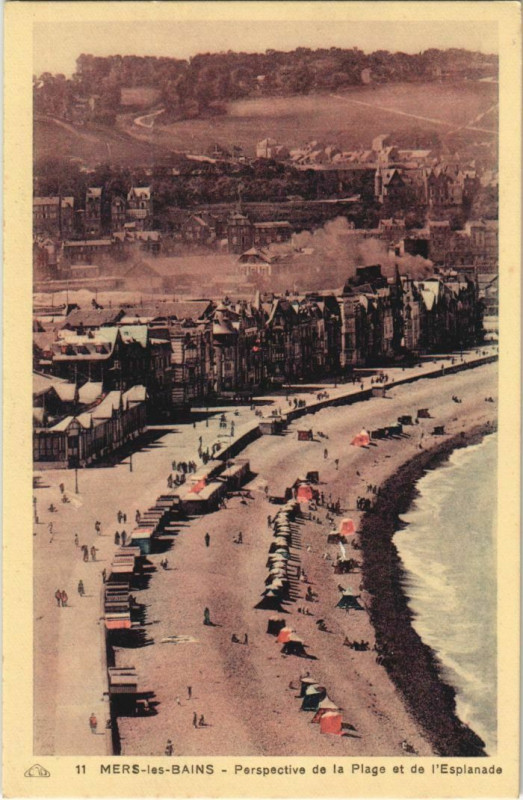 Carte postale ancienne Mers-les-Bains Perspective de la plage à Mers-les-Bains