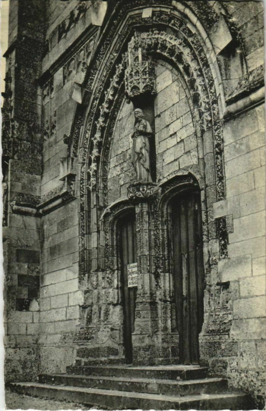 Carte postale ancienne Poix Portail de l'Eglise