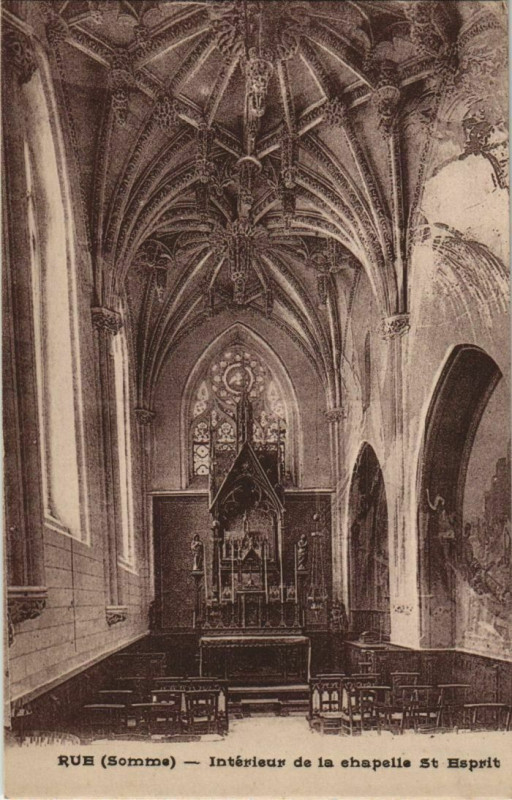 Carte postale ancienne Rue Intérieur de la Chapelle Saint-Esprit à Rue