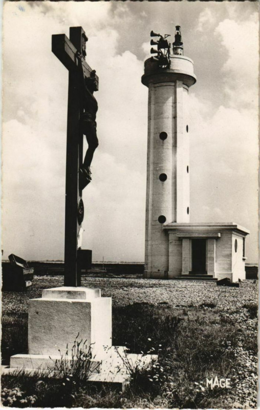 Carte postale ancienne Le Hourdel Le Calvaire Le Phare