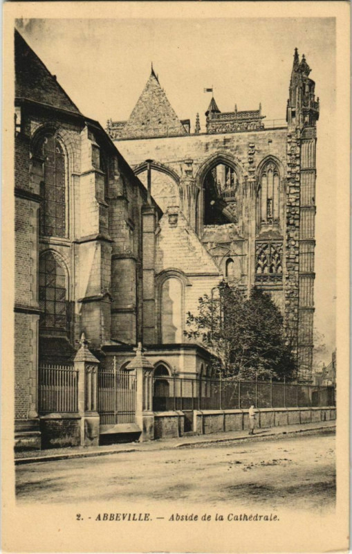 Carte postale ancienne Abbeville Abside de la Cathédrale à Abbeville